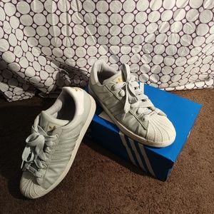 Like new Adidas Adicolor!